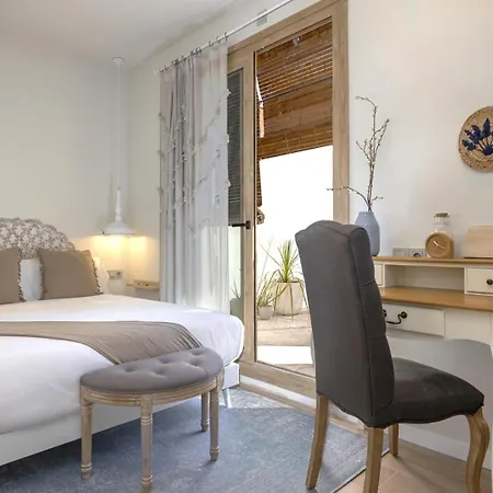 Montroig 5 Boutique * Sitges