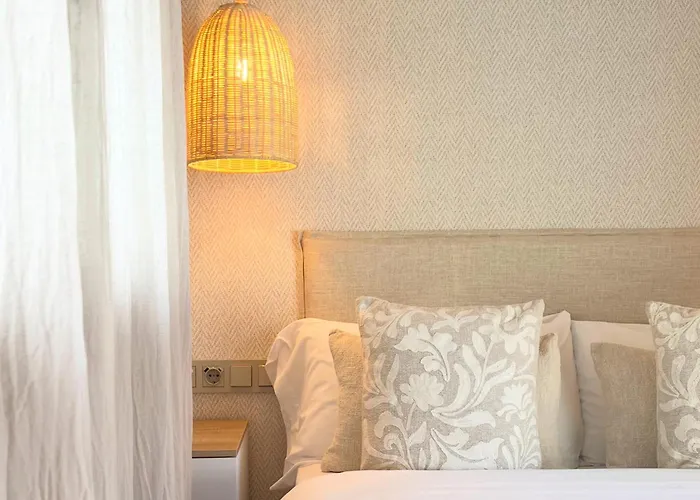 Montroig 5 Boutique 4*