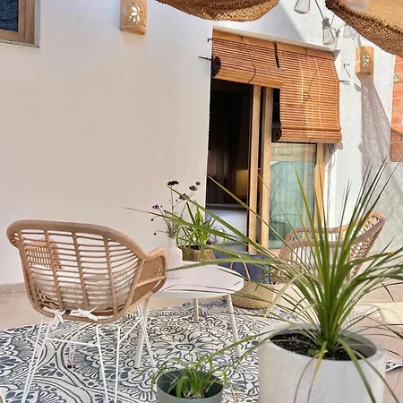 Апарт-отель Montroig 5 Boutique