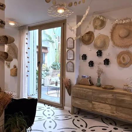 Montroig 5 Boutique Hotel apartamentowy Sitges