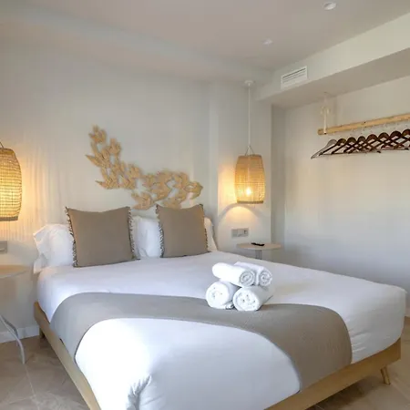 Montroig 5 Boutique 锡切斯