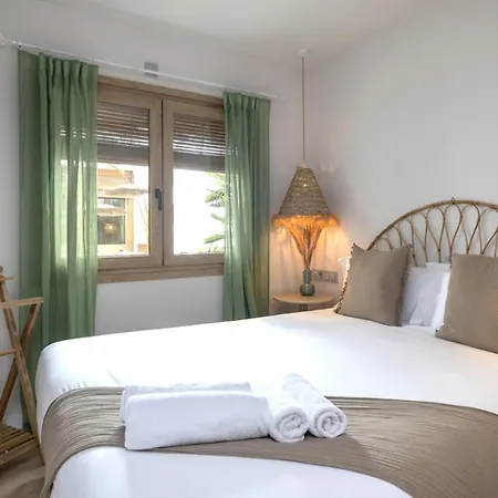 Montroig 5 Boutique Aparthotel *