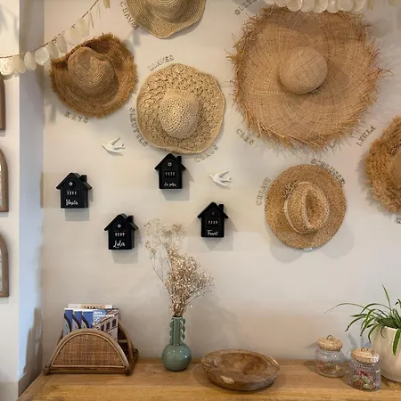 Montroig 5 Boutique 4* Сиджес