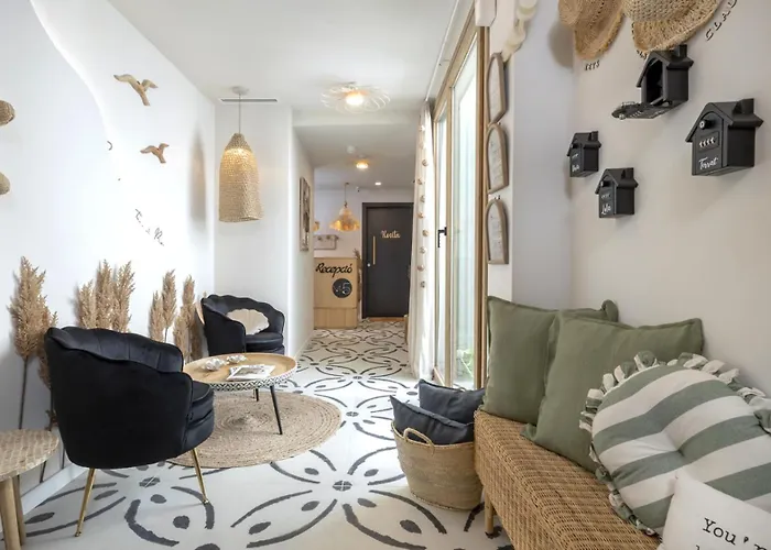 Montroig 5 Boutique 4* Сиджес