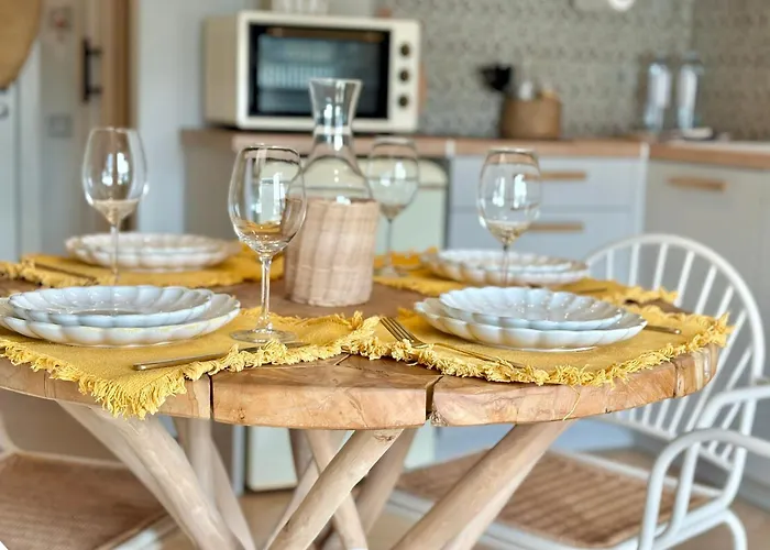 Montroig 5 Boutique 4* Сиджес